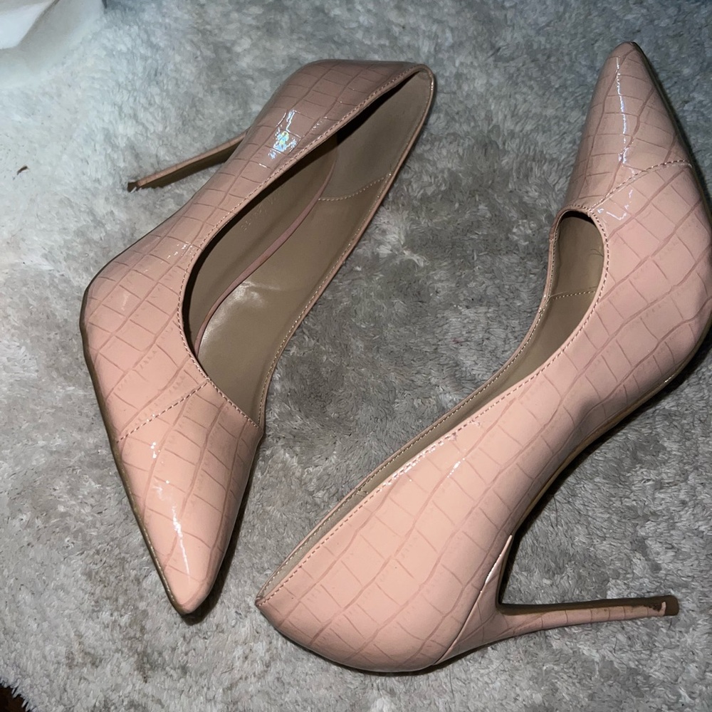 Elegant Pink Croc-Embossed Stiletto Heels
